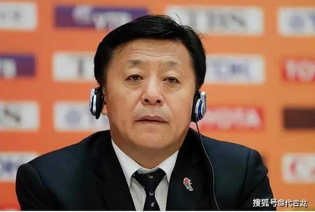 梁家辉此次在片中饰演欧阳锋，梁家辉和徐克是老朋友了，有过多次的合作，提到这次的拍摄，他们经常会讨论角色如何才能变得更好，梁家辉称赞导演有千变万化的能力，只要跟着他的脚步走，就能学到很多东西。