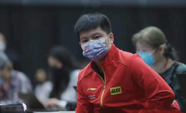 爸爸》以轻喜剧的形式打开这一话题，或能带来不一样的观感。