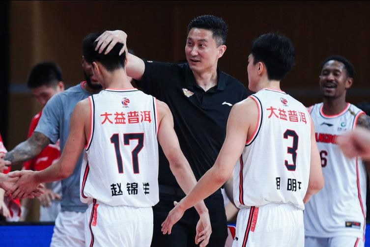 宋慧乔《黑修女们》曝多制式海报 恐怖氛围拉满！
