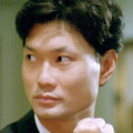 甜茶《至尊马蒂》预告 演绎骗子成乒坛名将的故事 2025-08-14 8月13日，A24发布了电影《至尊马蒂》（Marty Supreme）首支预告。